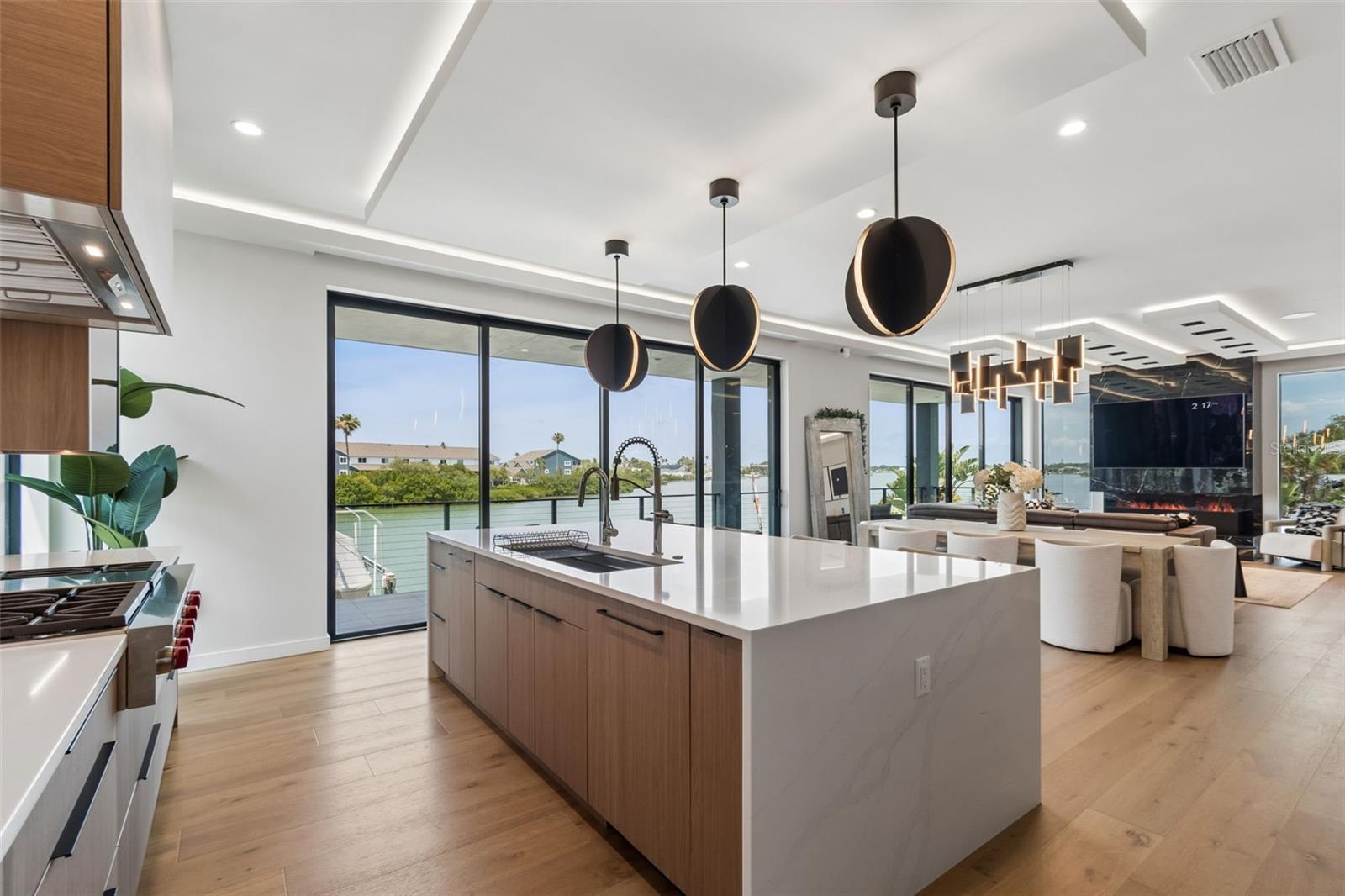 318 LA HACIENDA DR, INDIAN ROCKS BEACH, FL, 33785