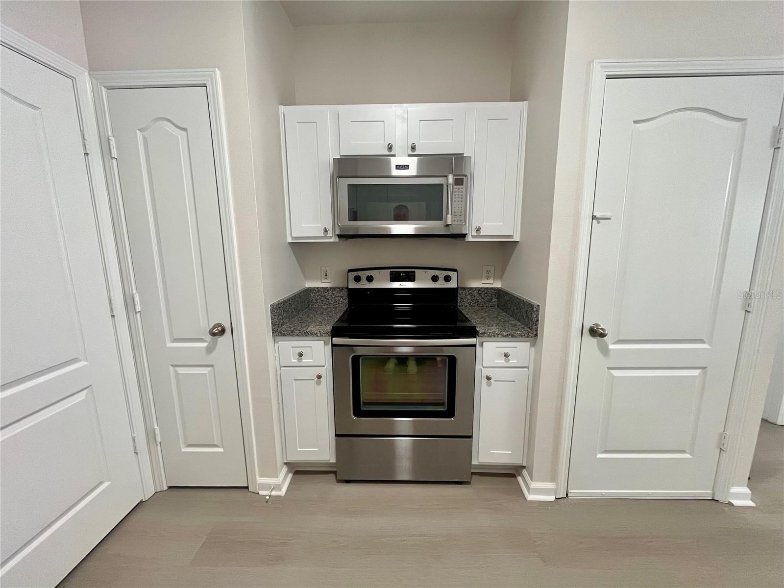 18105 VILLA CREEK DR, TAMPA, FL, 33647
