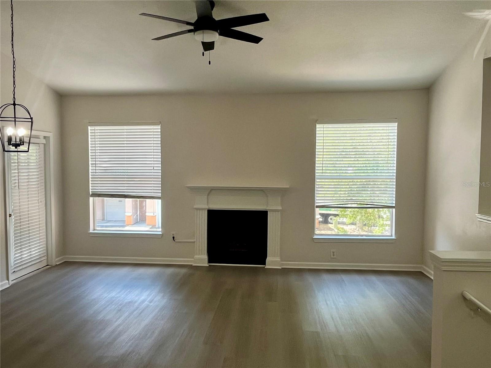 18105 VILLA CREEK DR, TAMPA, FL, 33647