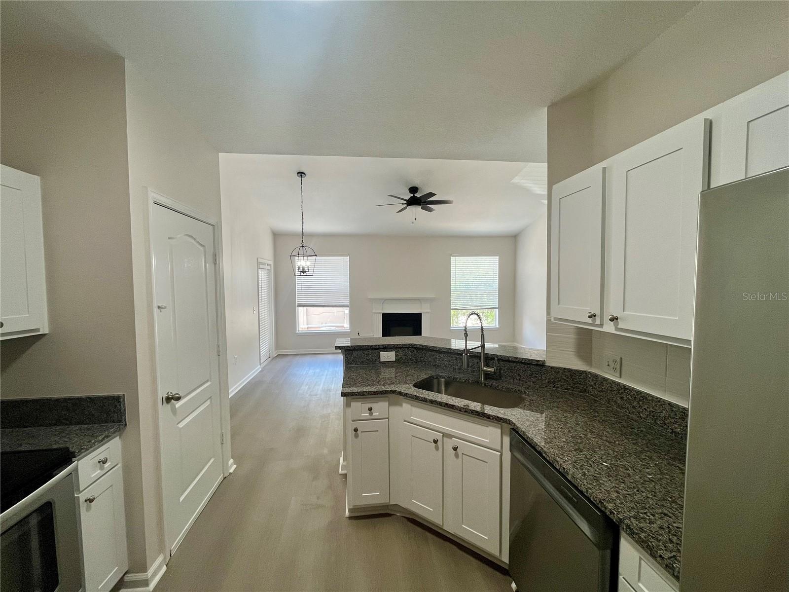 18105 VILLA CREEK DR, TAMPA, FL, 33647