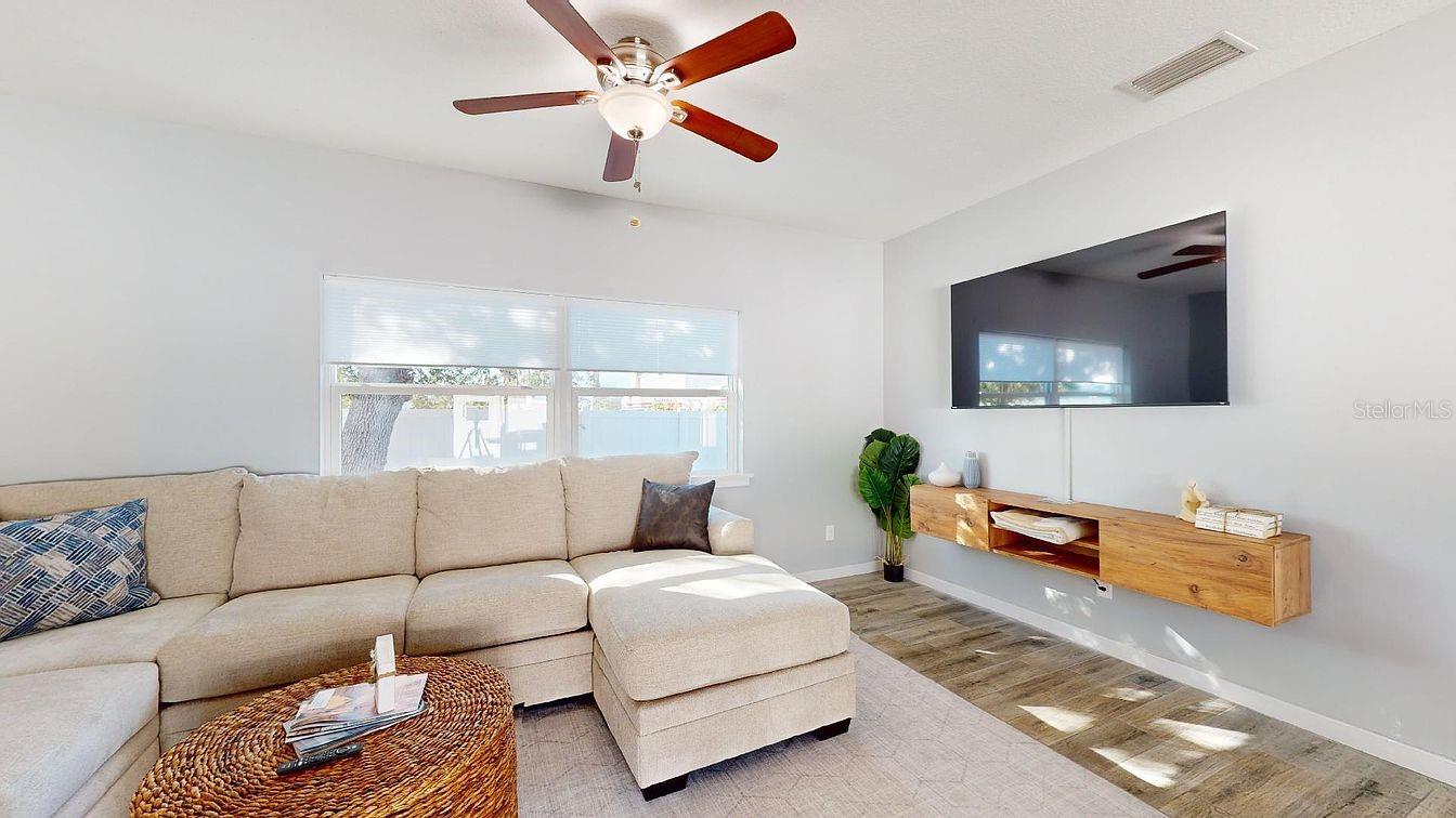 2011 OUTER DR #1, SARASOTA, FL, 34231