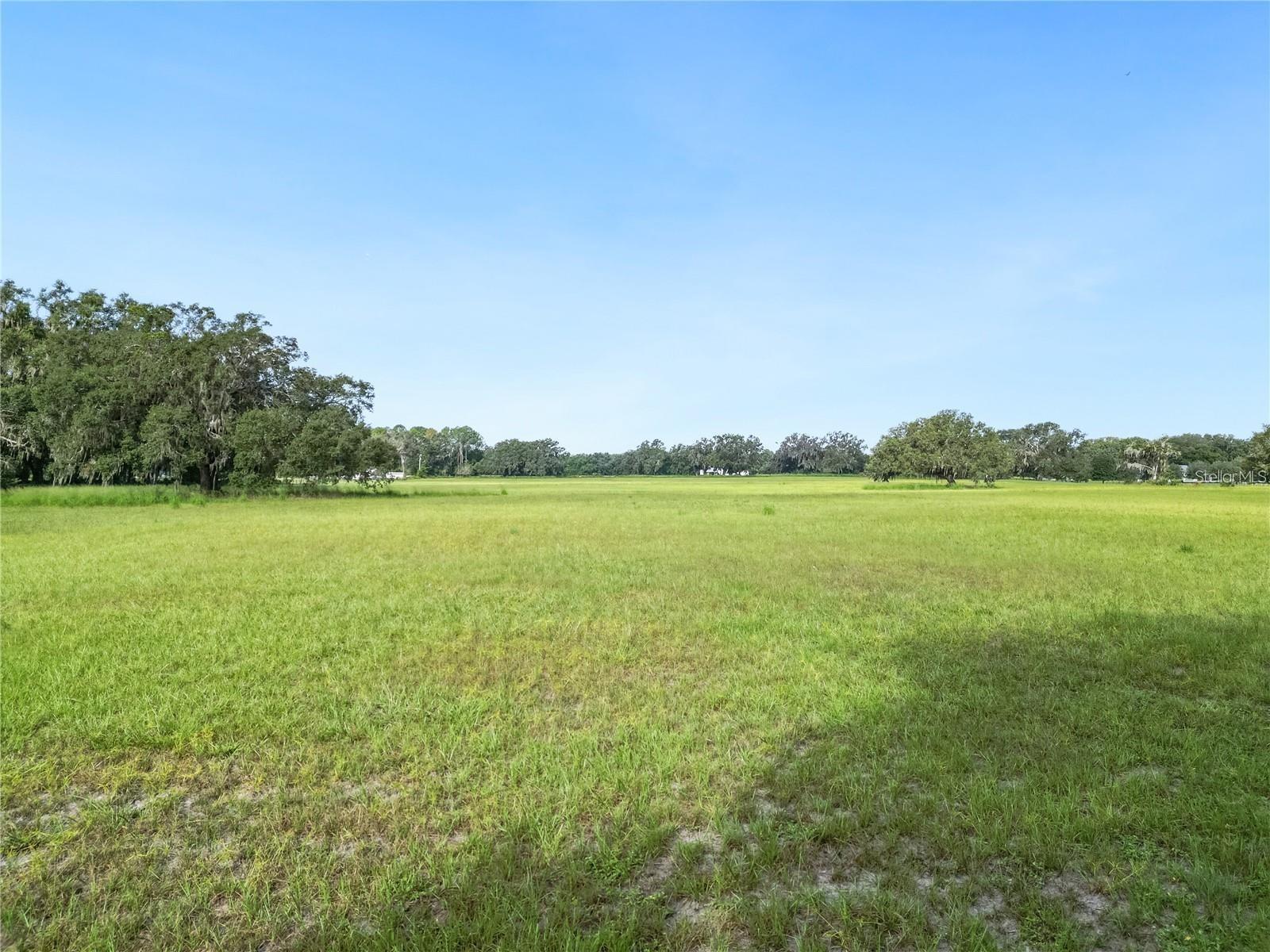 SE 54TH TRL, CENTER HILL, FL, 33514