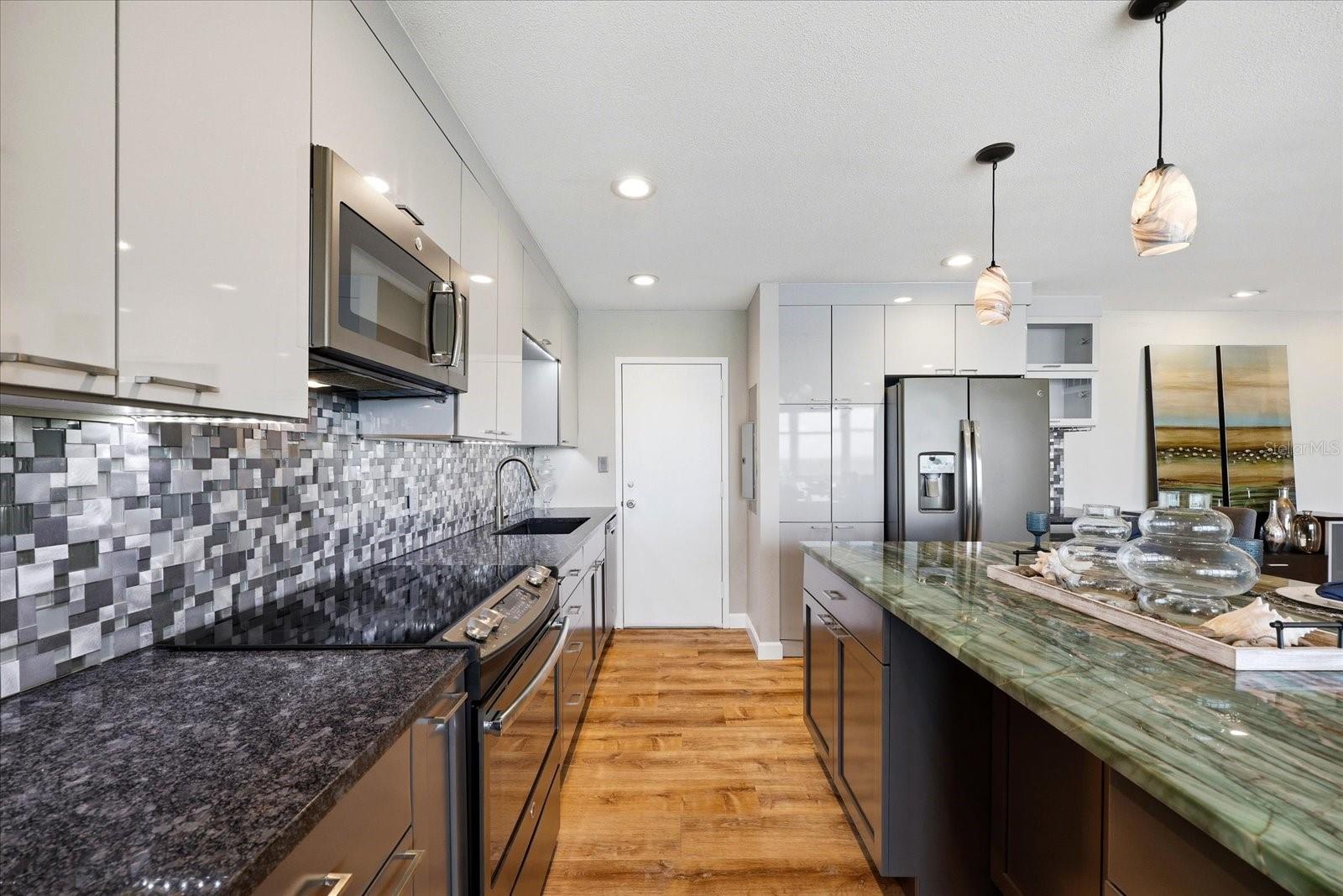 7200 SUNSHINE SKYWAY LN S #16G, ST PETERSBURG, FL, 33711