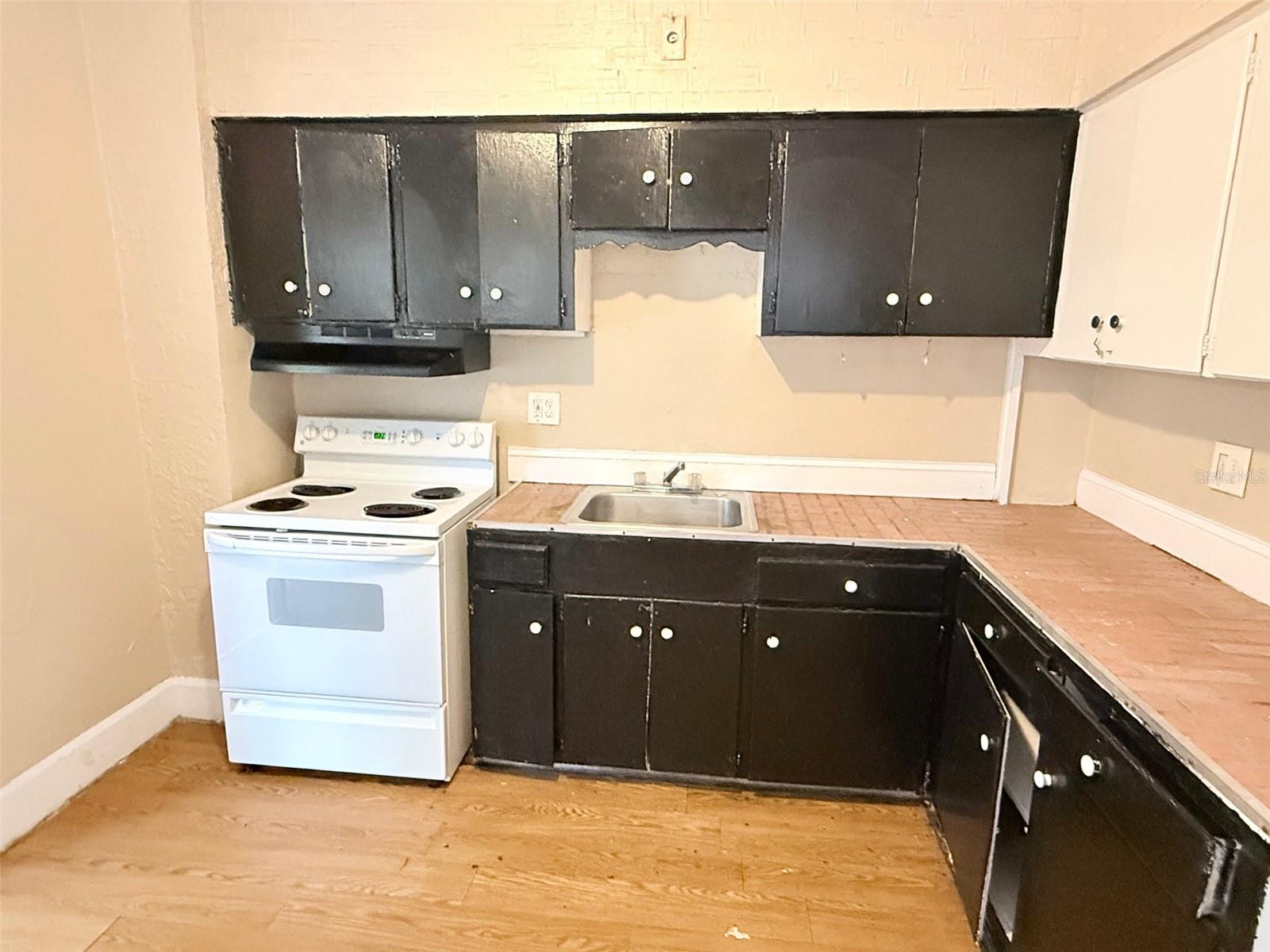 2010 22ND ST S, ST PETERSBURG, FL, 33712