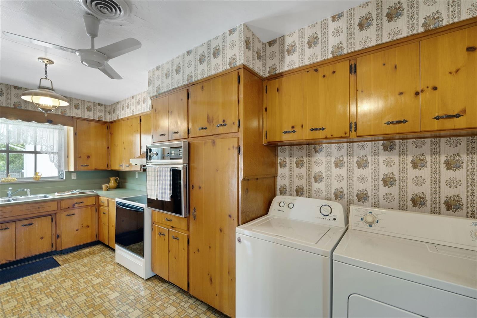 4200 CLEVELAND HEIGHTS BLVD, LAKELAND, FL, 33813