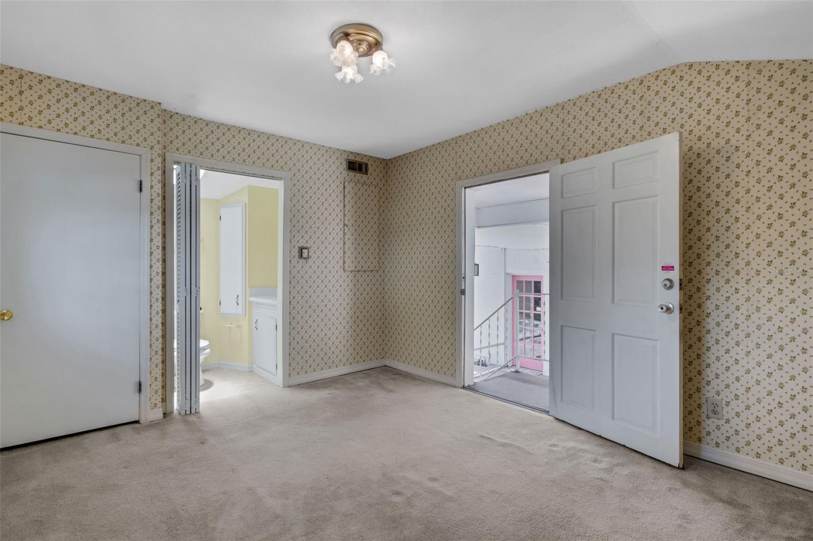 4200 CLEVELAND HEIGHTS BLVD, LAKELAND, FL, 33813