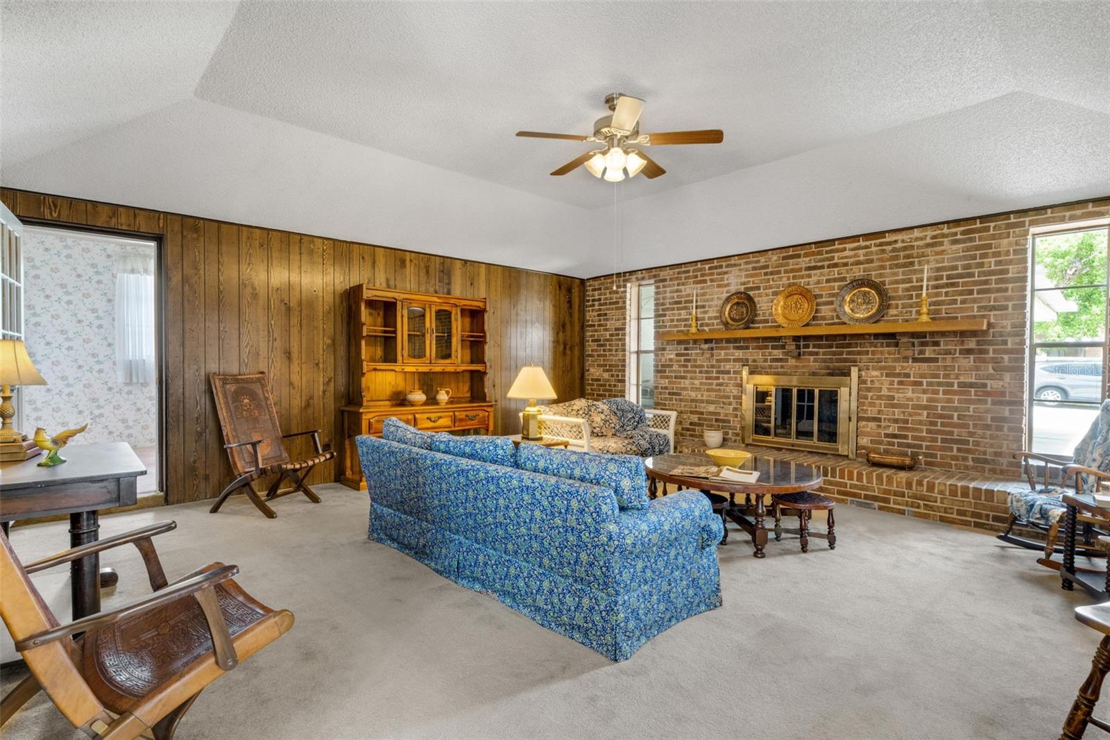 4200 CLEVELAND HEIGHTS BLVD, LAKELAND, FL, 33813
