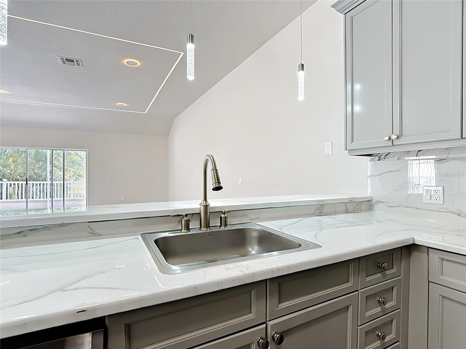 1008 UNIVERSAL REST PL, KISSIMMEE, FL, 34744