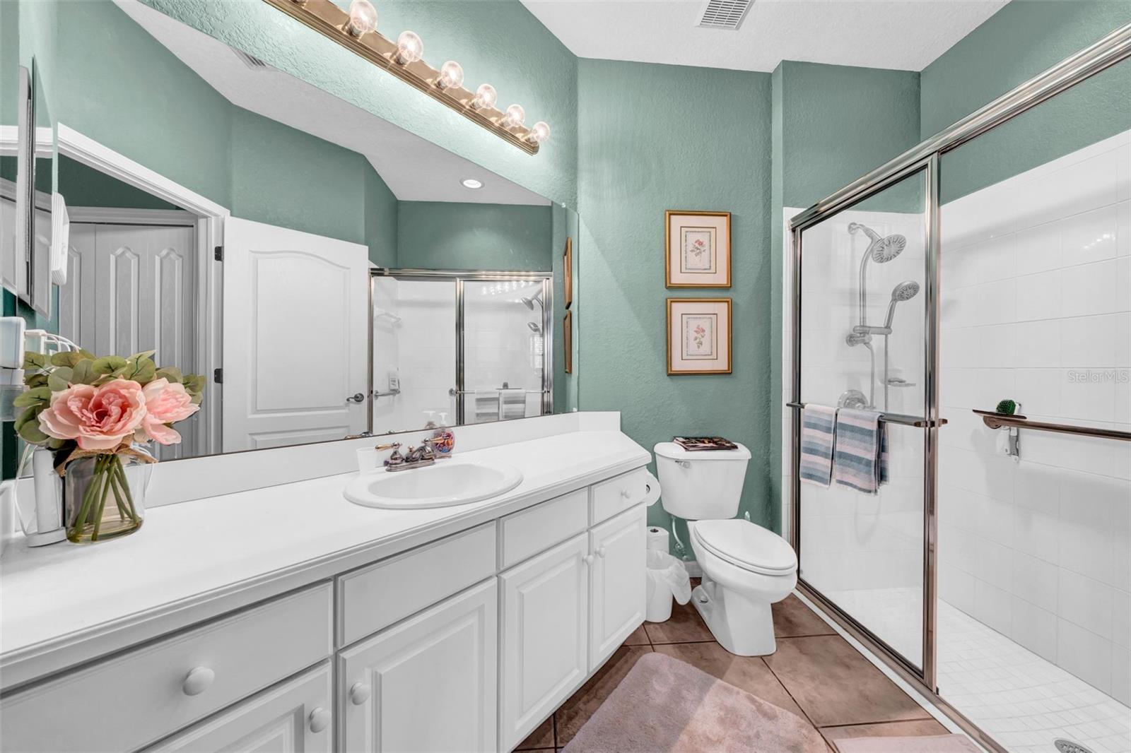1252 LYNDHURST GREENS DR, SUN CITY CENTER, FL, 33573