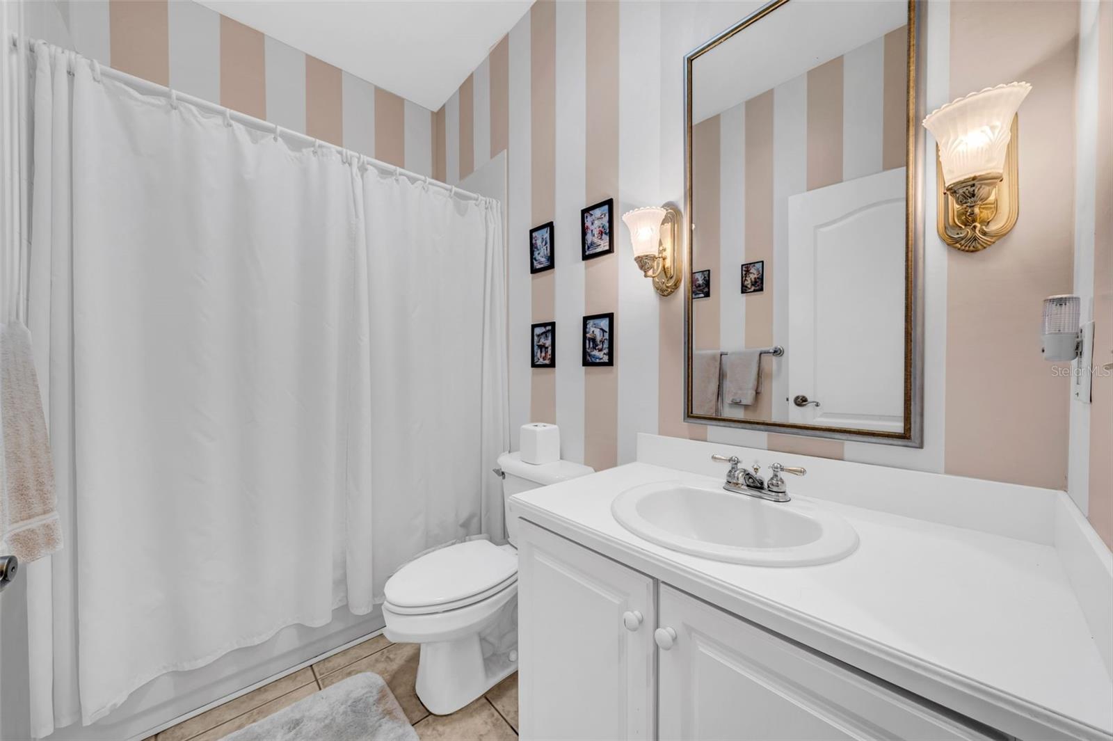 1252 LYNDHURST GREENS DR, SUN CITY CENTER, FL, 33573