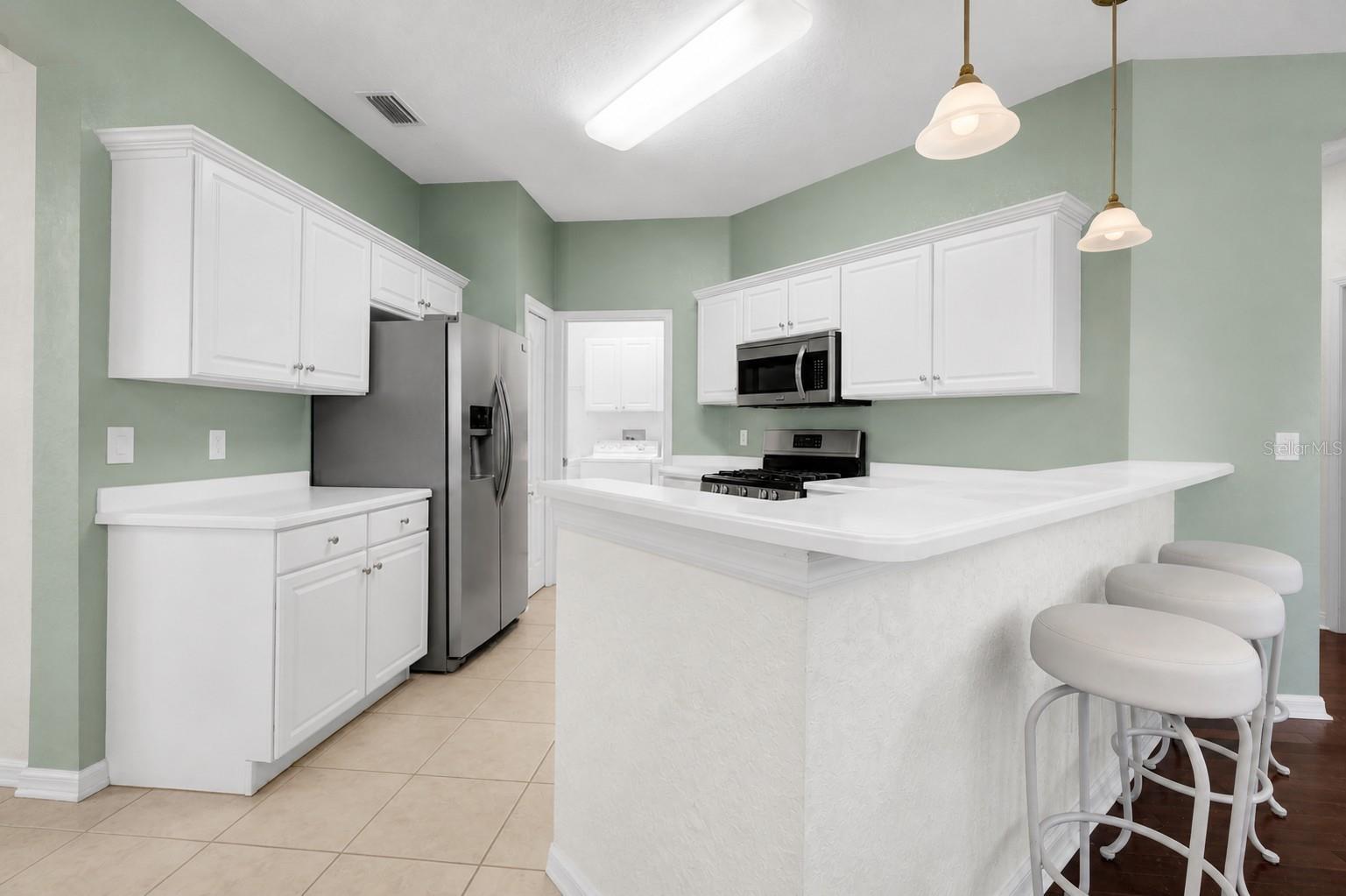 1252 LYNDHURST GREENS DR, SUN CITY CENTER, FL, 33573