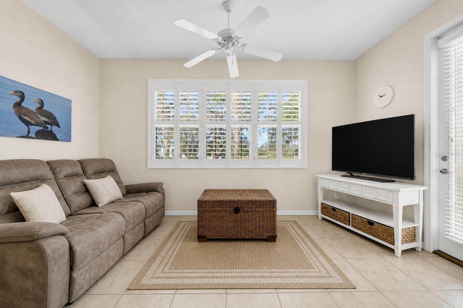 1252 LYNDHURST GREENS DR, SUN CITY CENTER, FL, 33573