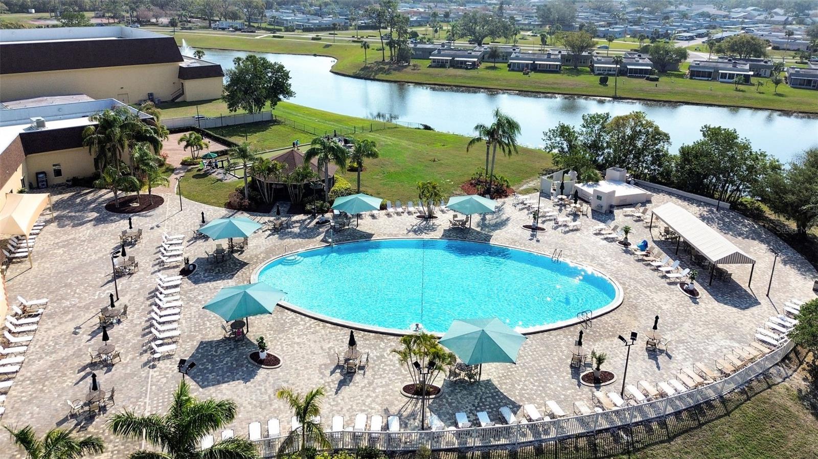 1252 LYNDHURST GREENS DR, SUN CITY CENTER, FL, 33573
