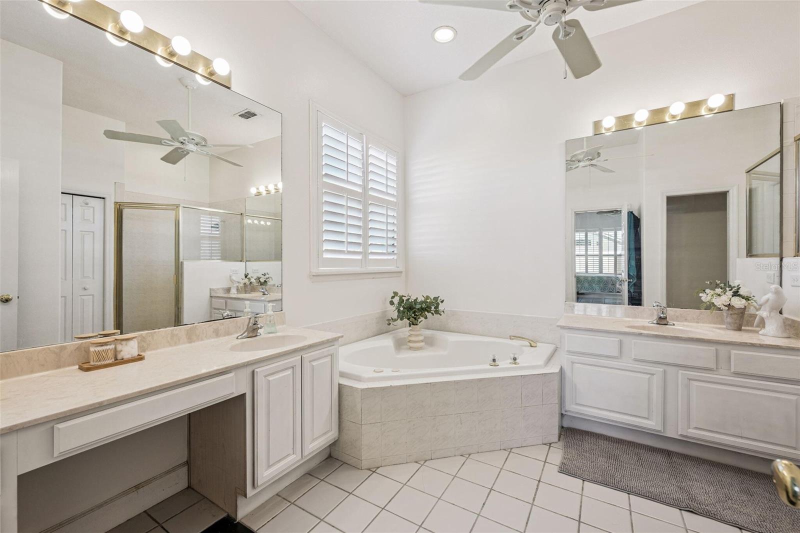 8072 CANYON LAKE CIR, ORLANDO, FL, 32835