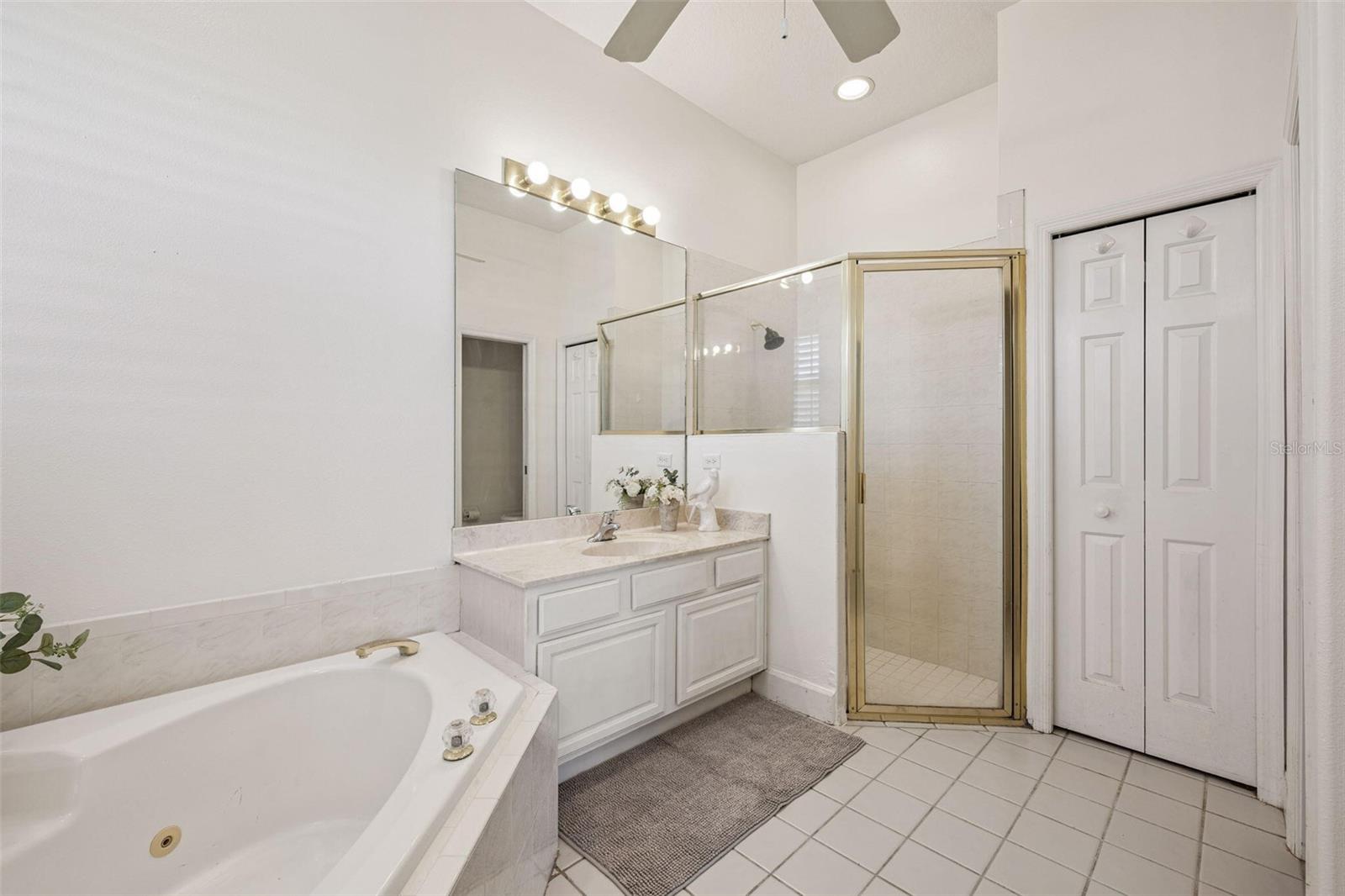 8072 CANYON LAKE CIR, ORLANDO, FL, 32835