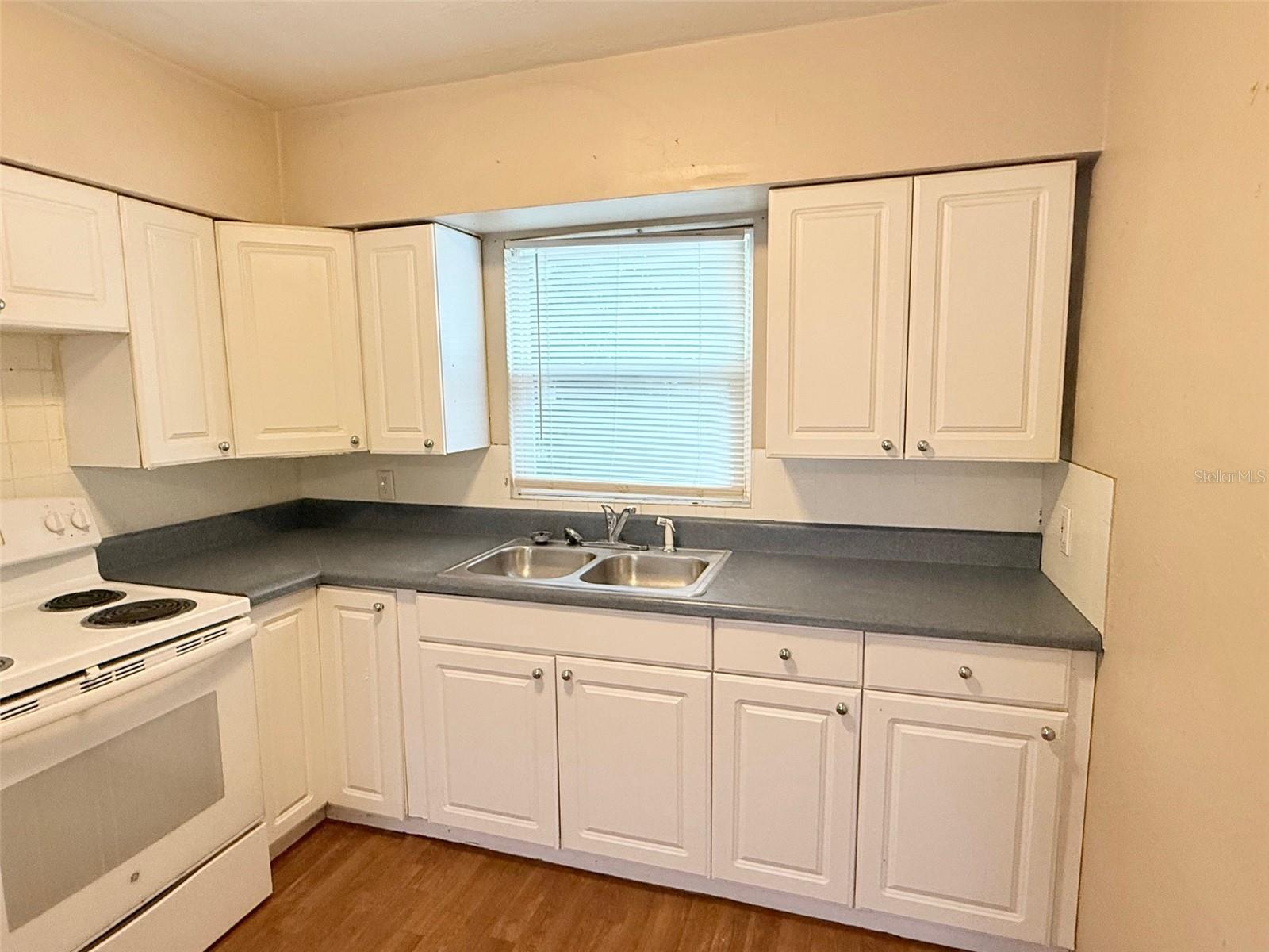 1650 30TH AVE N, ST PETERSBURG, FL, 33713