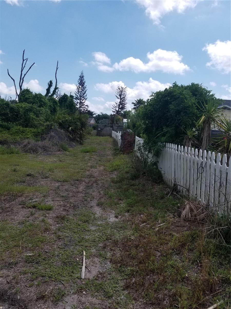 21 MILWAUKEE AVE, PALM COAST, FL, 32137