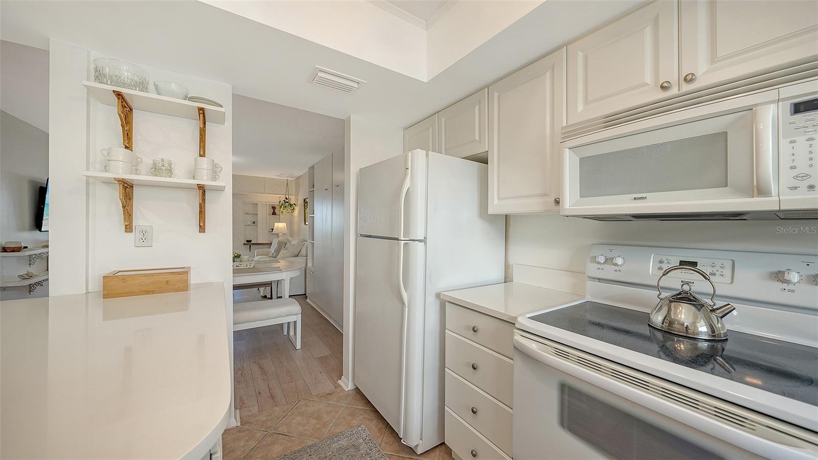 9200 MIDNIGHT PASS RD #25, SARASOTA, FL, 34242