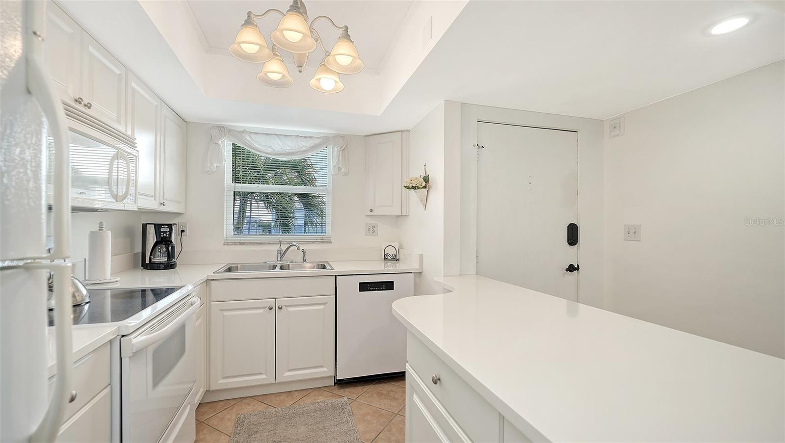 9200 MIDNIGHT PASS RD #25, SARASOTA, FL, 34242