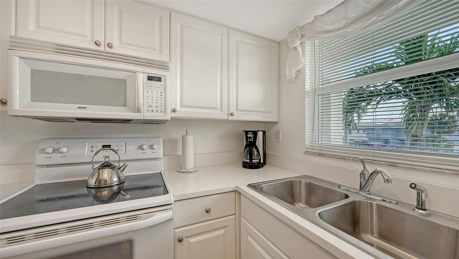 9200 MIDNIGHT PASS RD #25, SARASOTA, FL, 34242