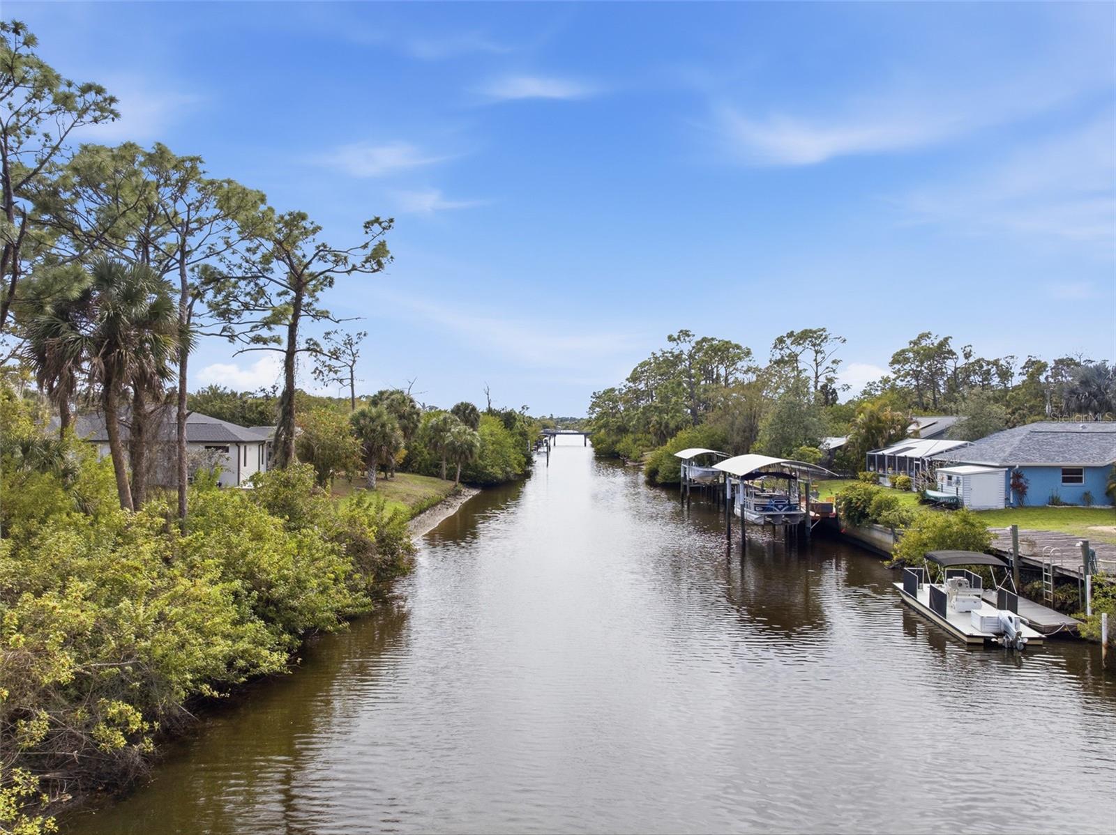 425 CHESHIRE ST, PORT CHARLOTTE, FL, 33953