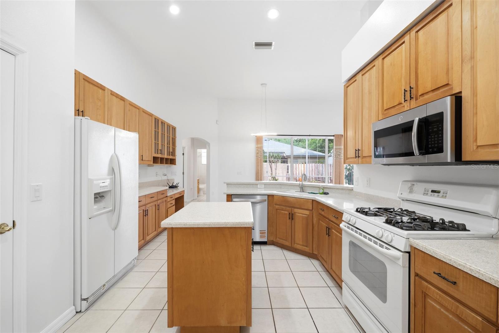 10209 SHADOW BRANCH DR, TAMPA, FL, 33647