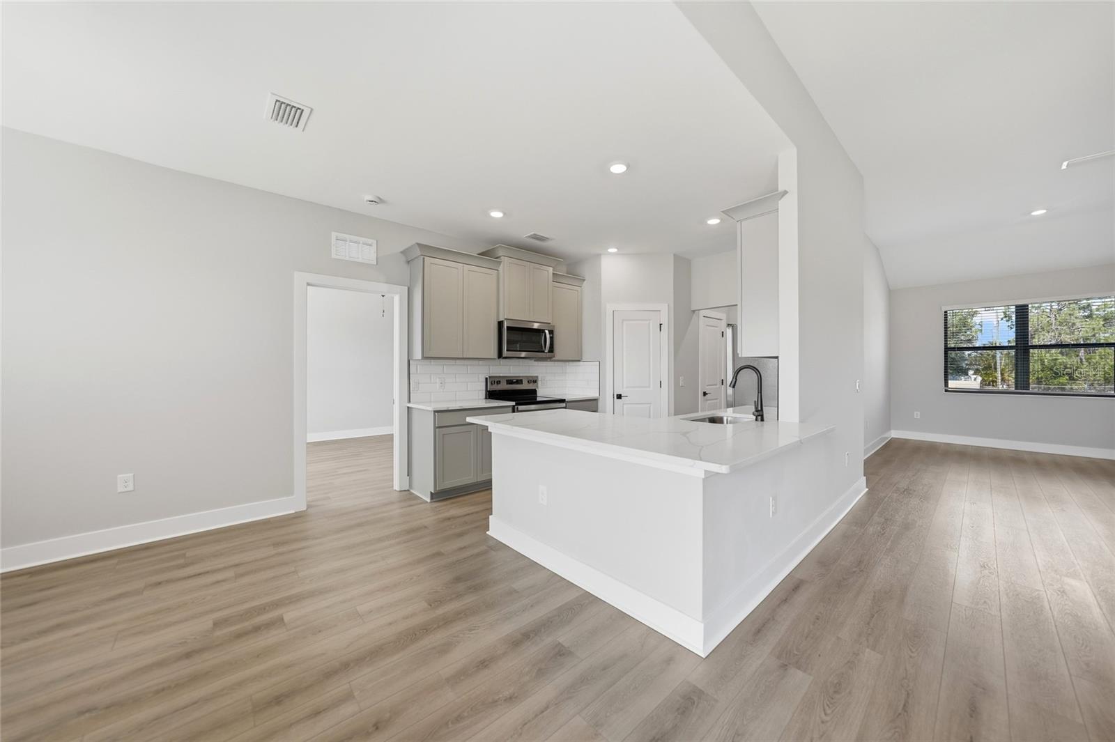 5104 MUNHALL ST, PORT CHARLOTTE, FL, 33981