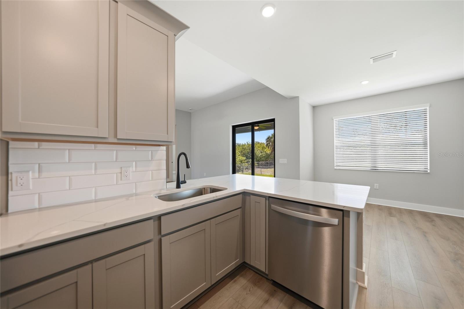 5104 MUNHALL ST, PORT CHARLOTTE, FL, 33981