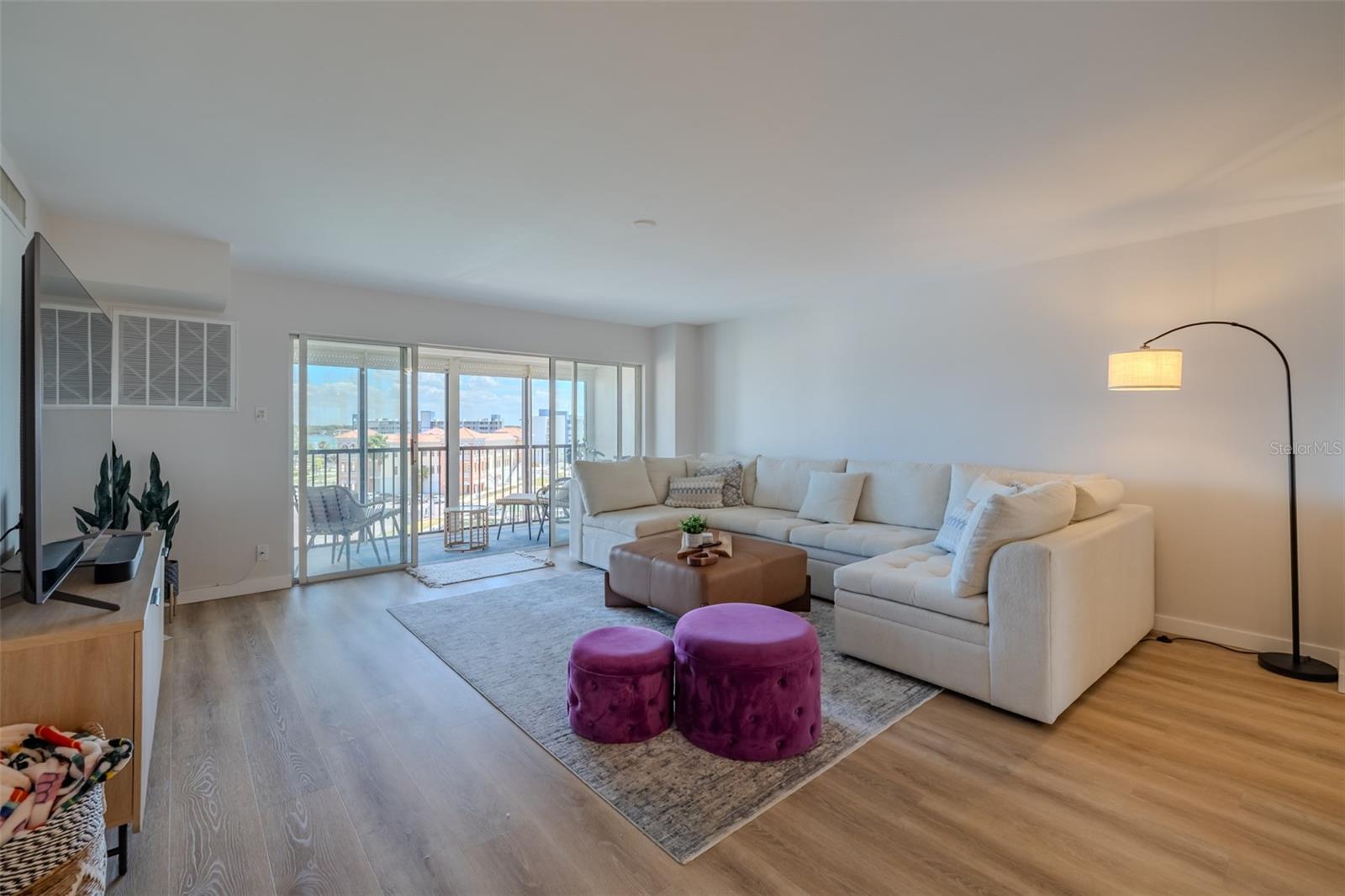 10355 PARADISE BLVD #511, TREASURE ISLAND, FL, 33706