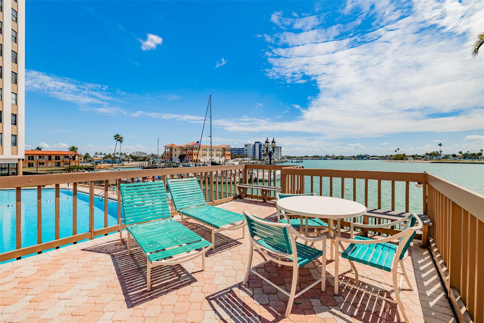 10355 PARADISE BLVD #511, TREASURE ISLAND, FL, 33706
