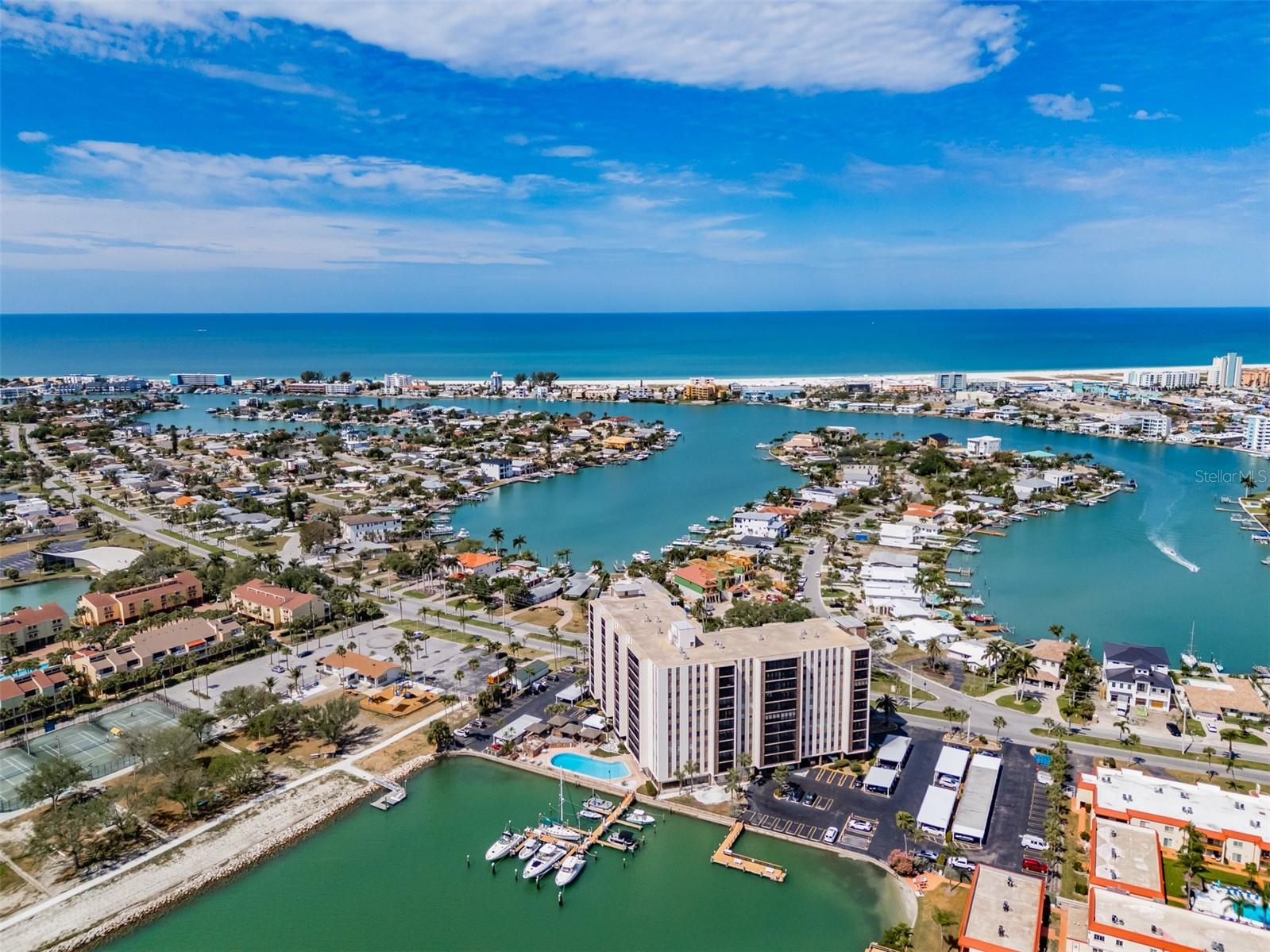 10355 PARADISE BLVD #511, TREASURE ISLAND, FL, 33706