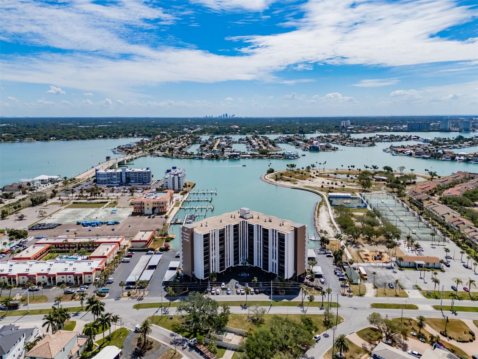 10355 PARADISE BLVD #511, TREASURE ISLAND, FL, 33706