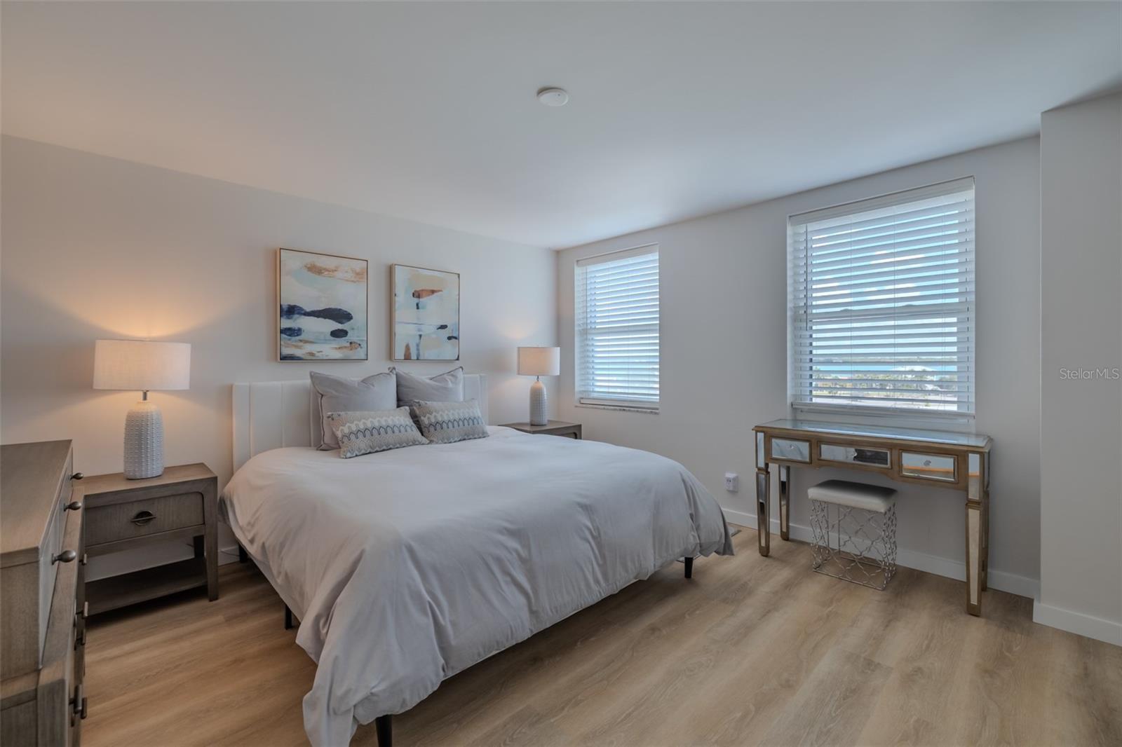 10355 PARADISE BLVD #511, TREASURE ISLAND, FL, 33706