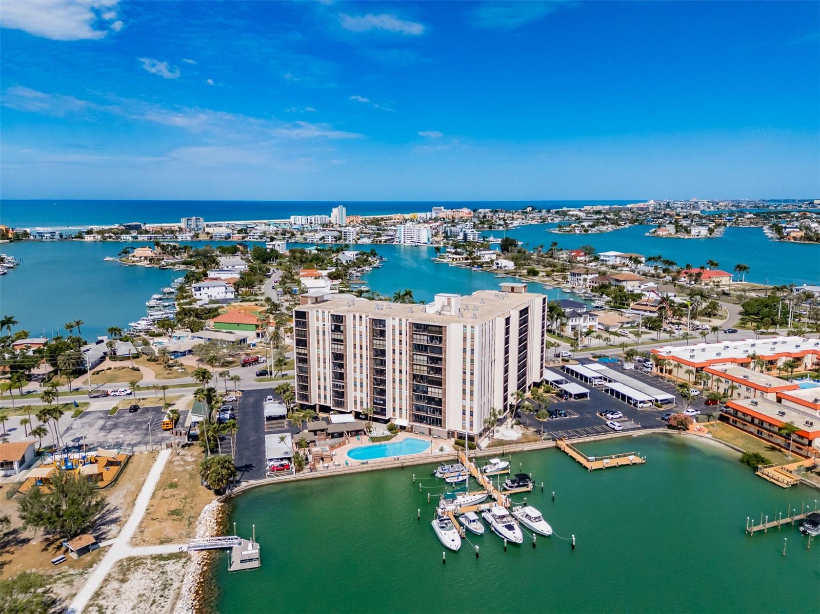 10355 PARADISE BLVD #511, TREASURE ISLAND, FL, 33706
