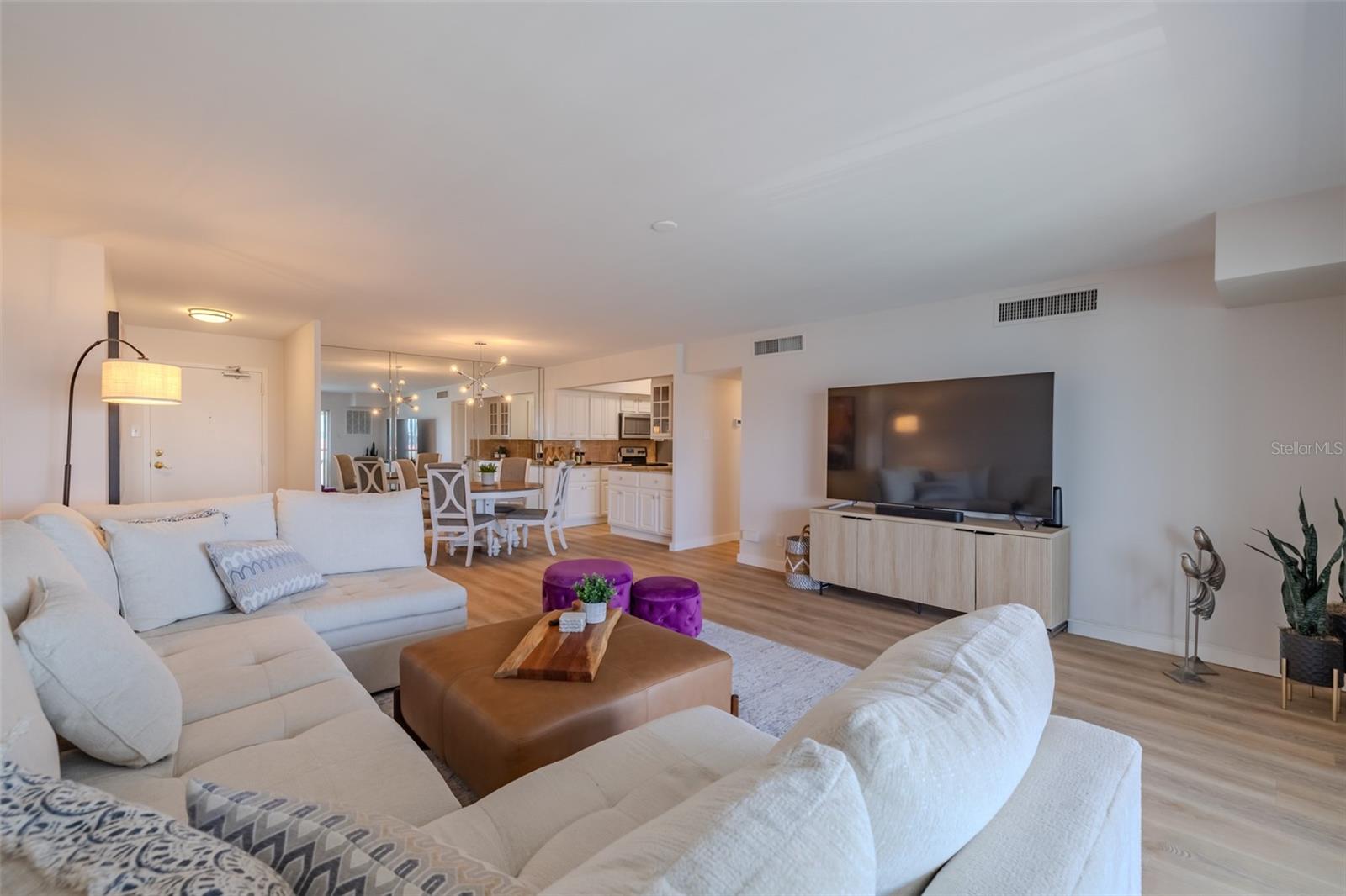 10355 PARADISE BLVD #511, TREASURE ISLAND, FL, 33706