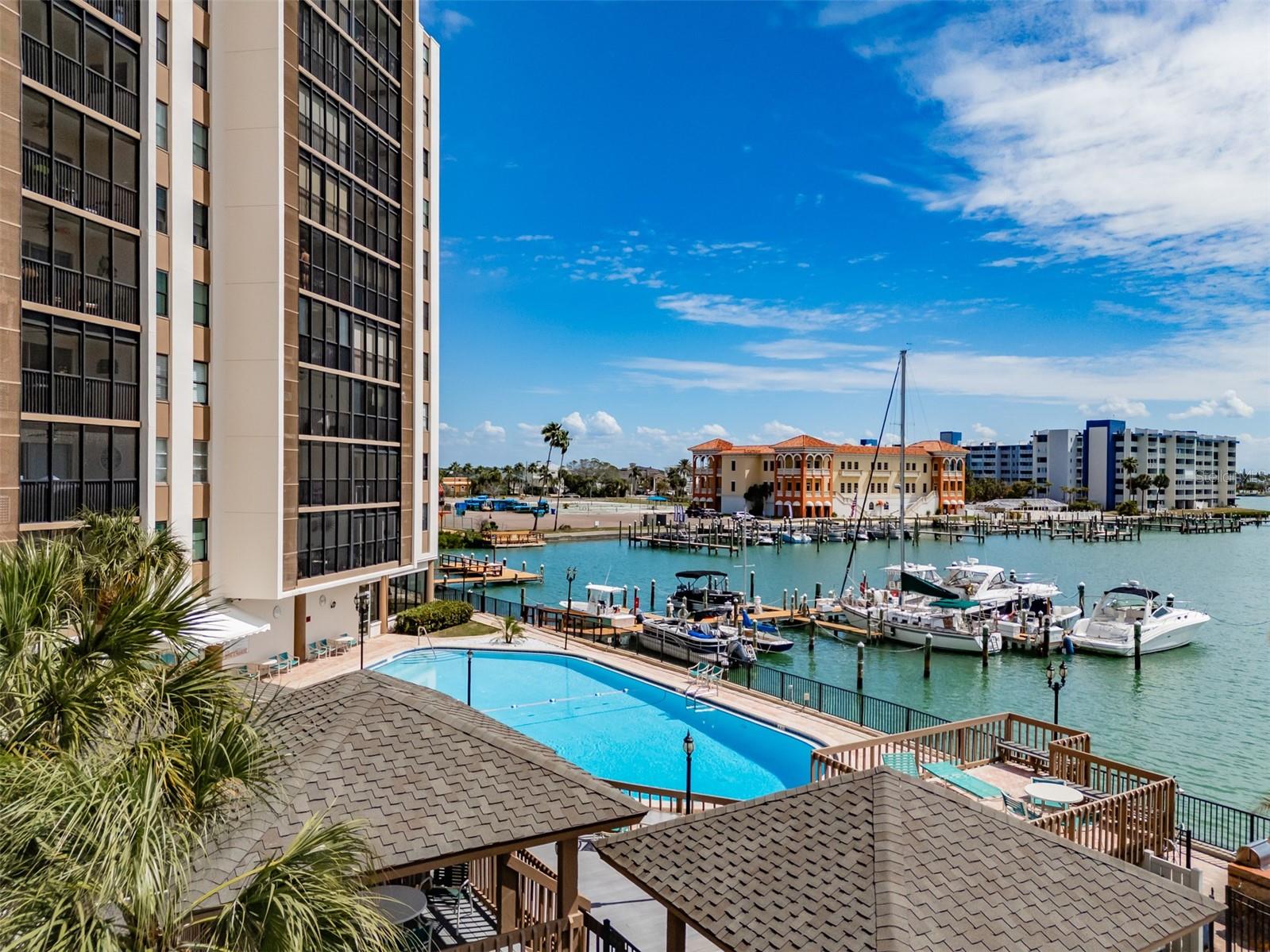 10355 PARADISE BLVD #511, TREASURE ISLAND, FL, 33706