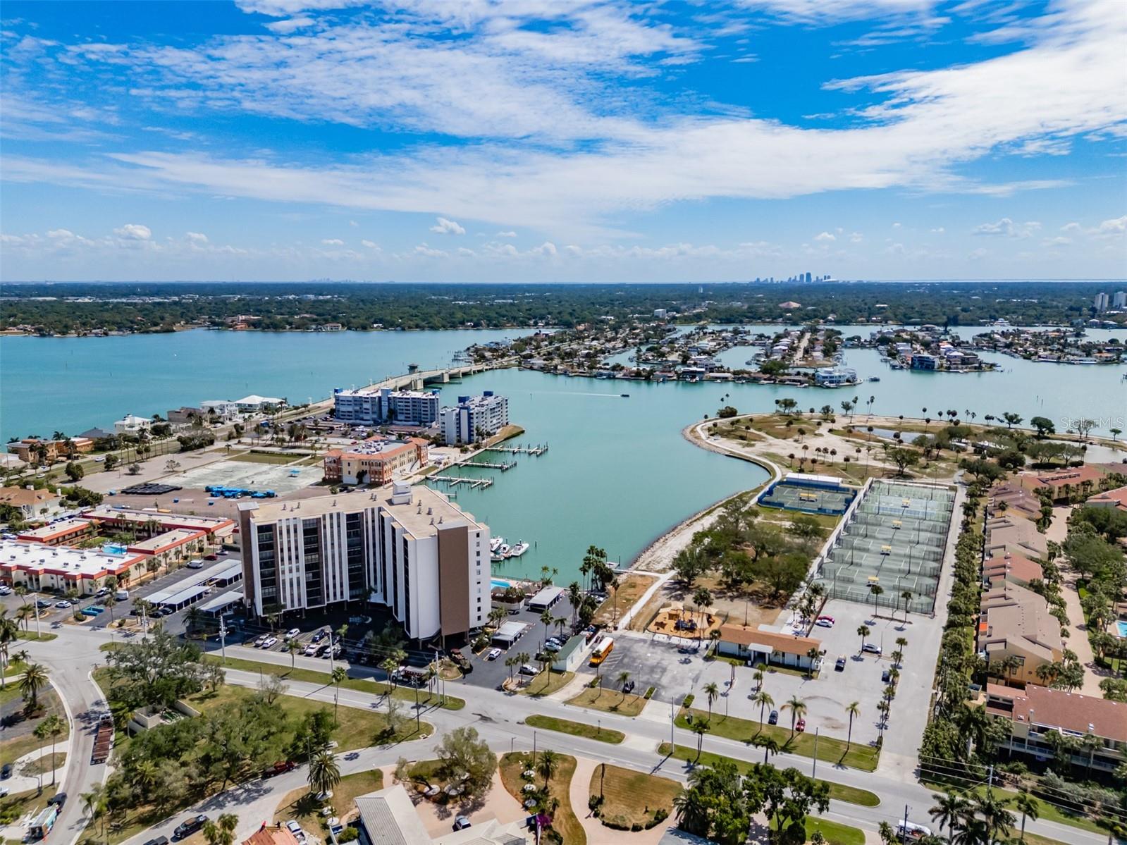 10355 PARADISE BLVD #511, TREASURE ISLAND, FL, 33706