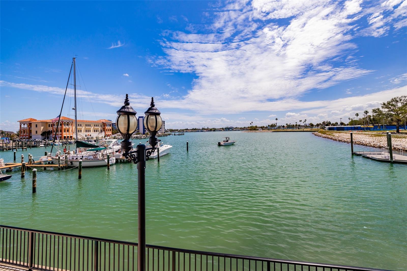 10355 PARADISE BLVD #511, TREASURE ISLAND, FL, 33706