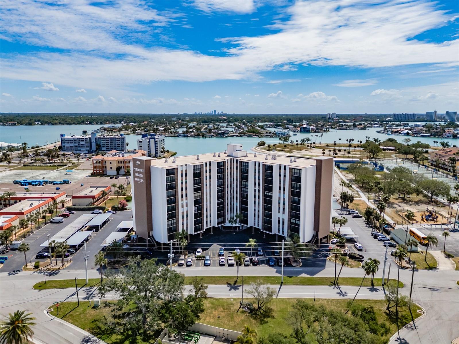 10355 PARADISE BLVD #511, TREASURE ISLAND, FL, 33706