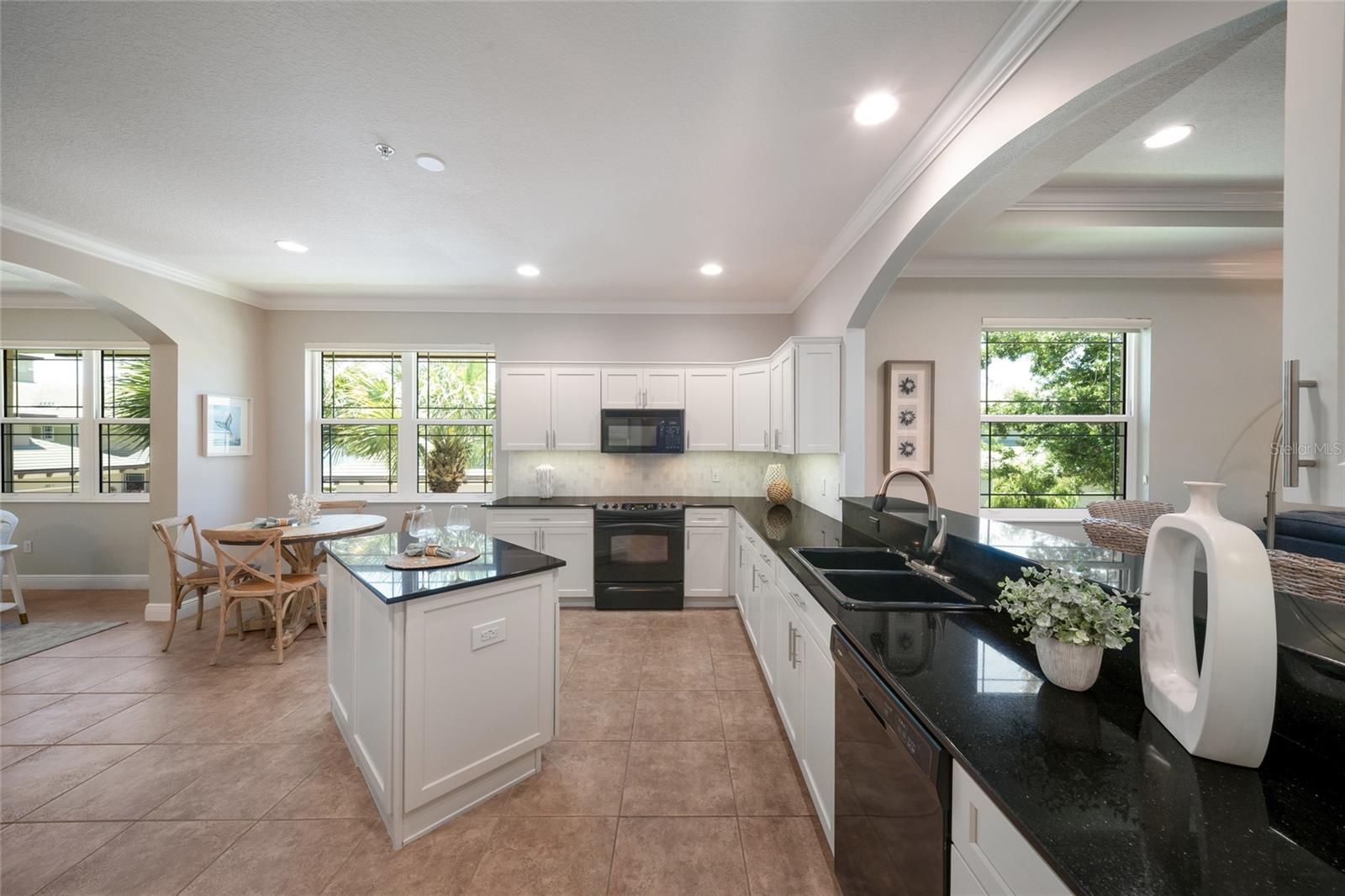 6516 MOORINGS POINT CIR #201, LAKEWOOD RANCH, FL, 34202