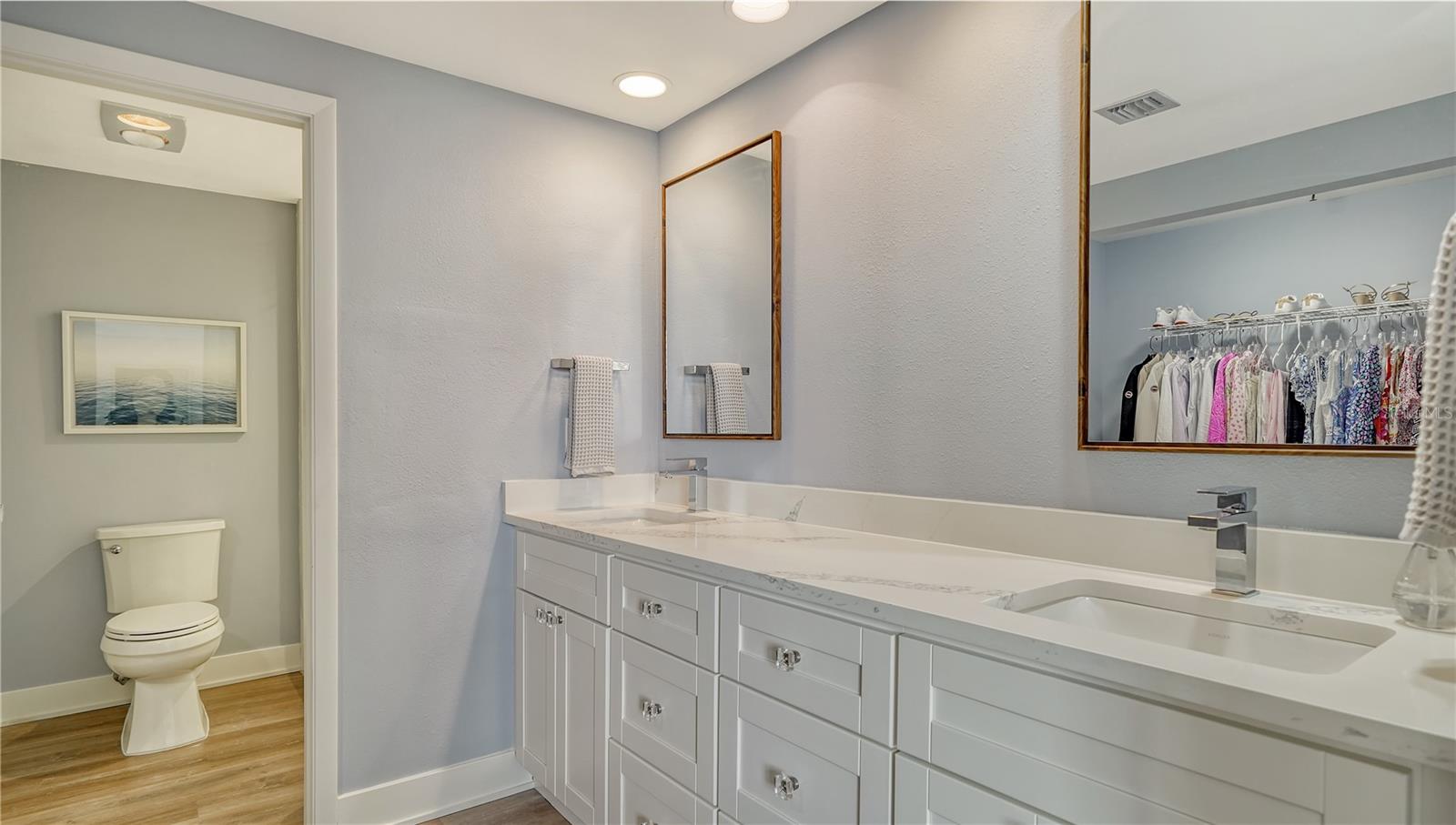 1930 HARBOURSIDE DR #122, LONGBOAT KEY, FL, 34228