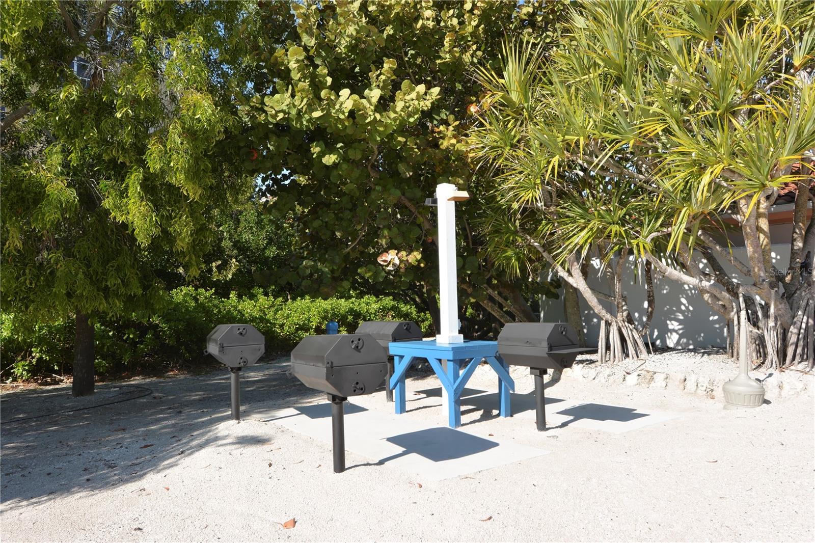 1930 HARBOURSIDE DR #122, LONGBOAT KEY, FL, 34228