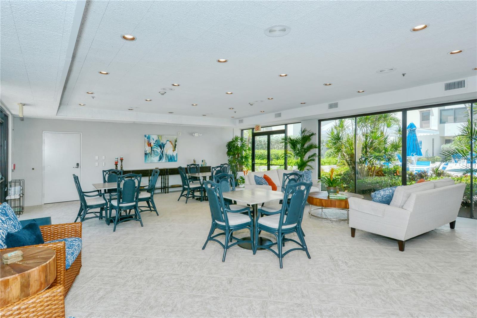 1930 HARBOURSIDE DR #122, LONGBOAT KEY, FL, 34228