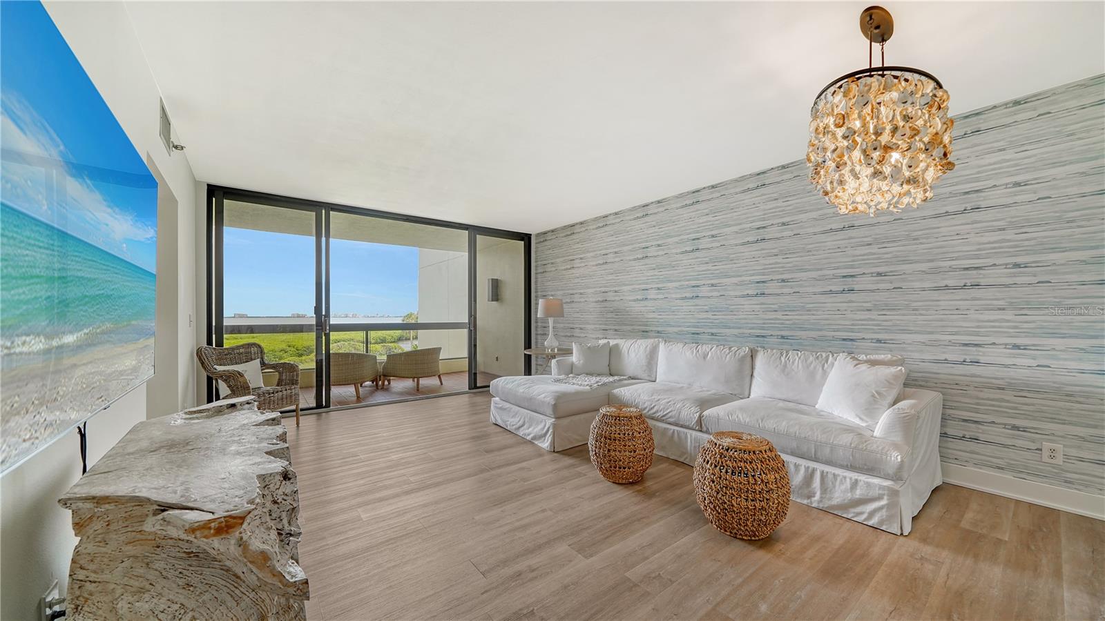 1930 HARBOURSIDE DR #122, LONGBOAT KEY, FL, 34228