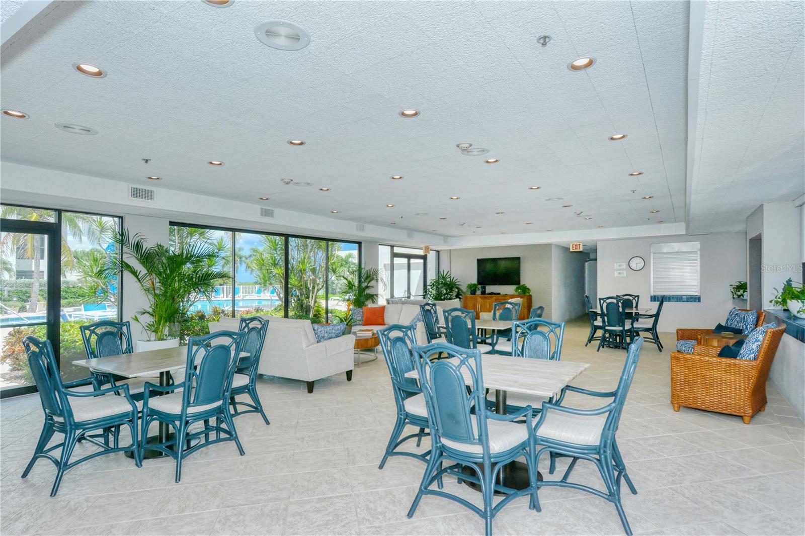 1930 HARBOURSIDE DR #122, LONGBOAT KEY, FL, 34228