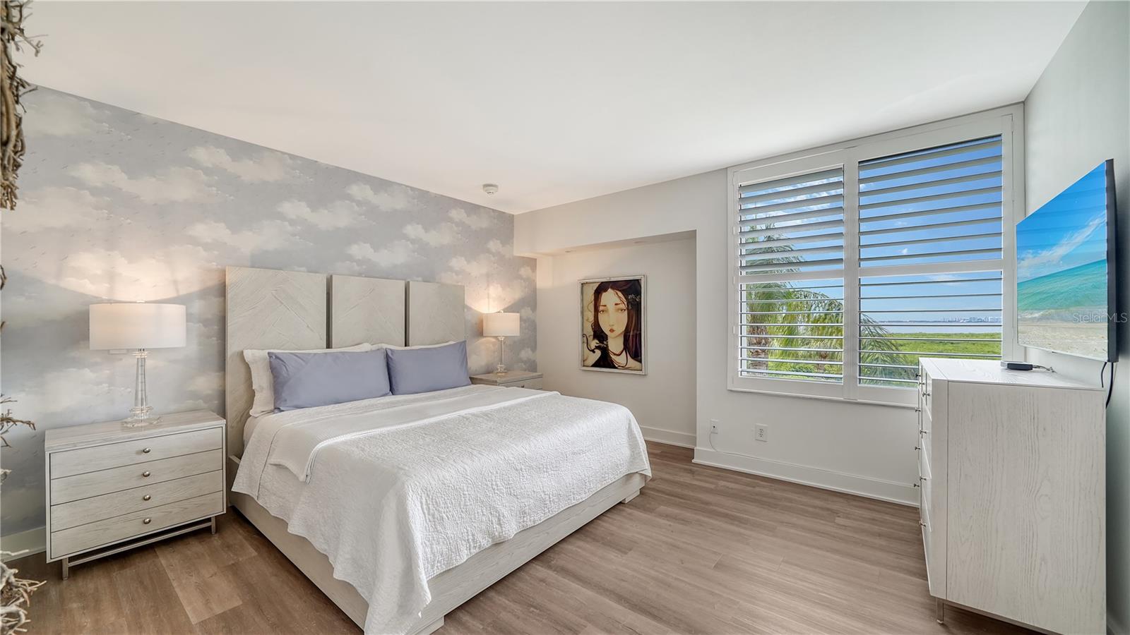 1930 HARBOURSIDE DR #122, LONGBOAT KEY, FL, 34228