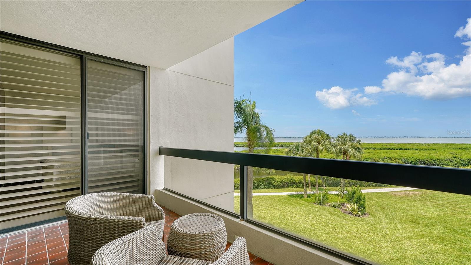 1930 HARBOURSIDE DR #122, LONGBOAT KEY, FL, 34228
