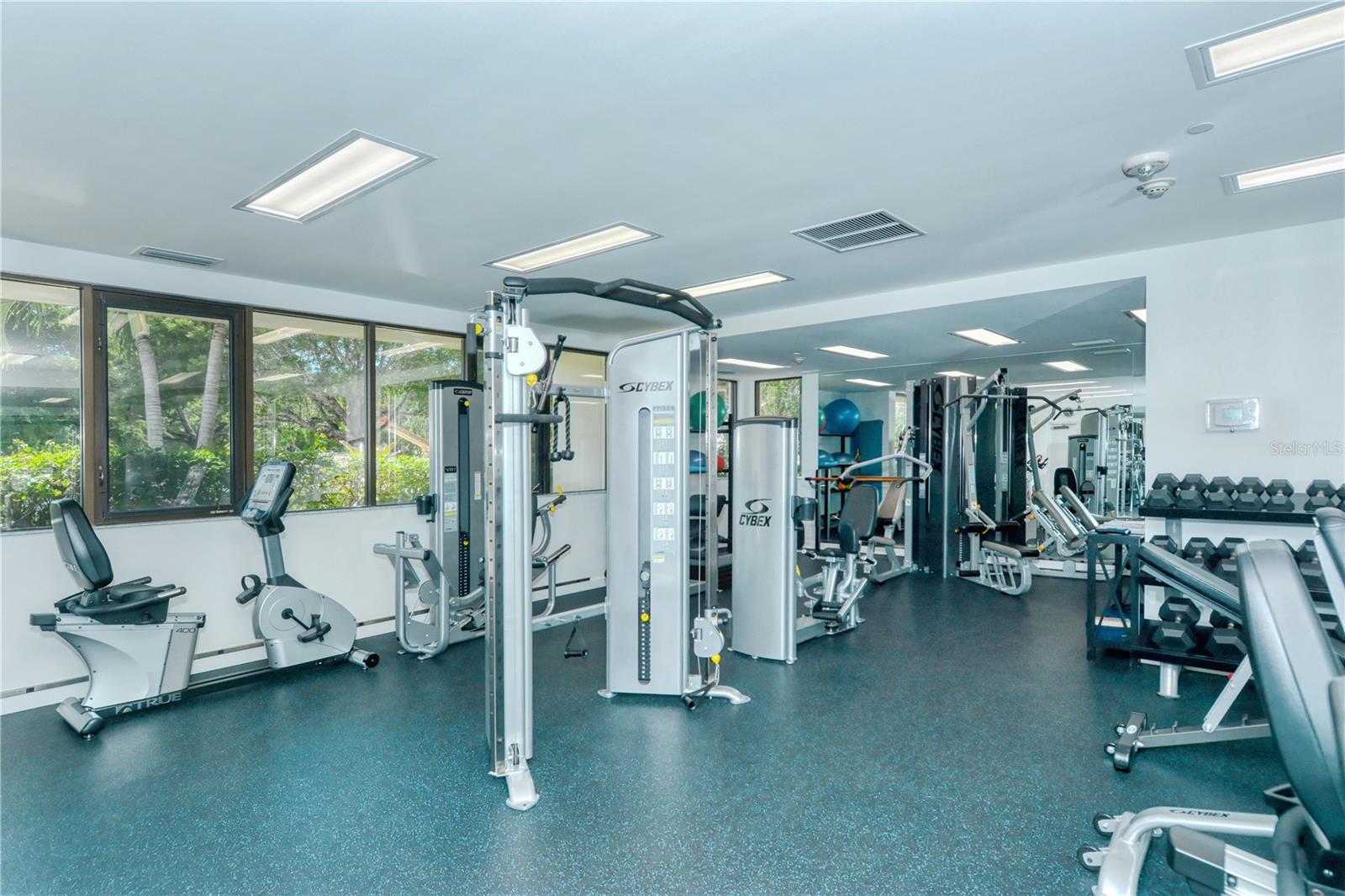 1930 HARBOURSIDE DR #122, LONGBOAT KEY, FL, 34228