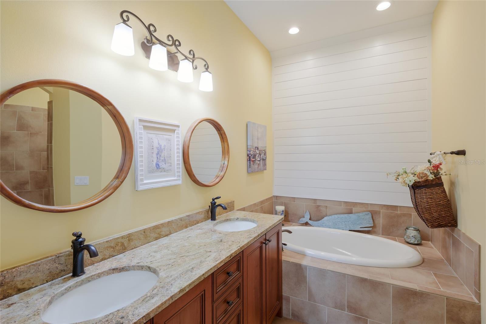 5011 TOBERMORY WAY, BRADENTON, FL, 34211