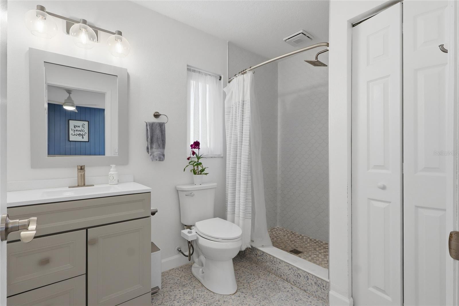 7205 S WEST SHORE BLVD, TAMPA, FL, 33616